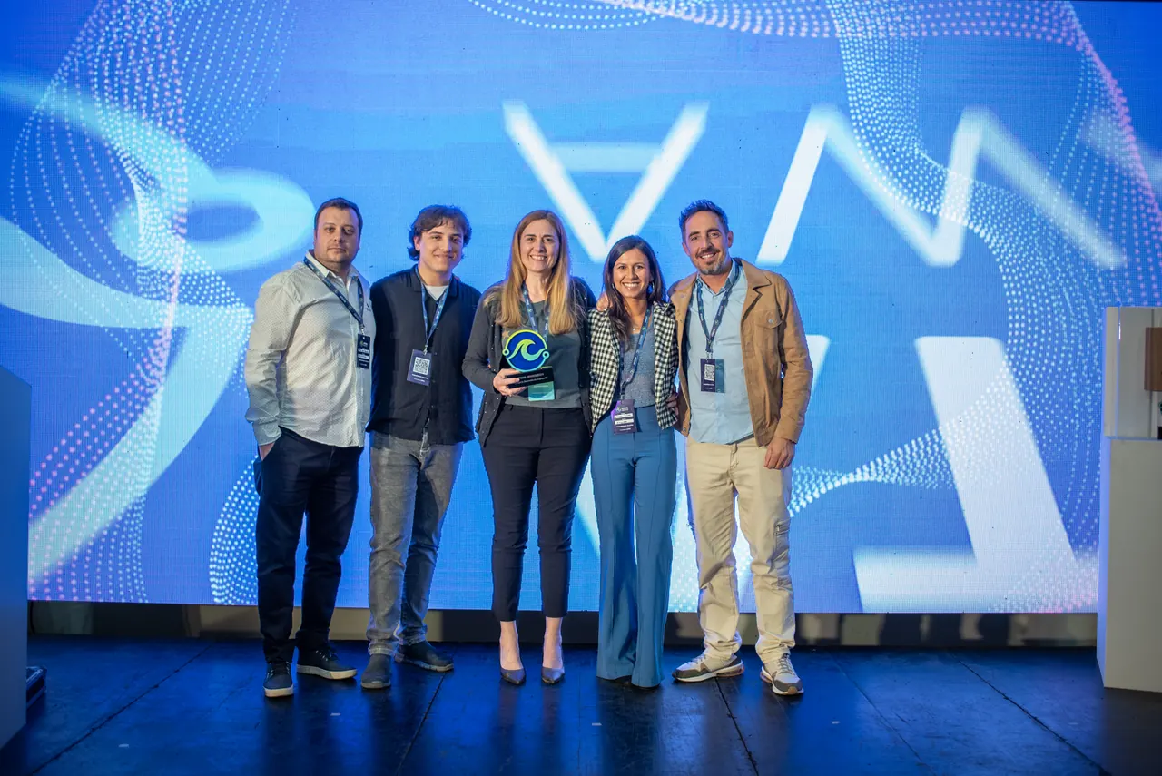 El equipo de Infosis con su premio