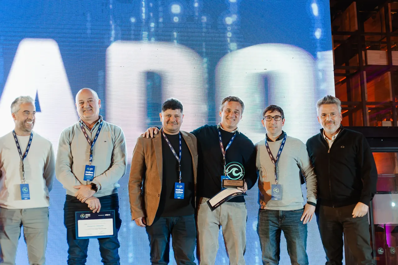 El equipo de Solimeno Congelados con su premio